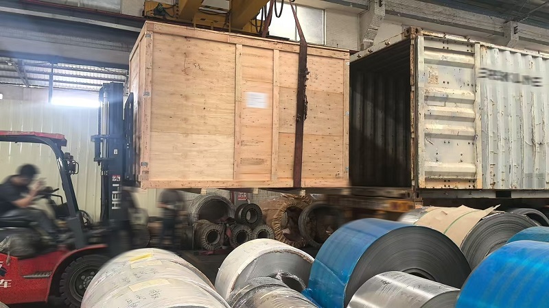 Update Pengiriman Pabrik: Forklift Loading lan Pangiriman Aman